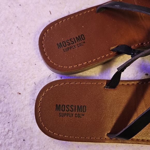 Pre-owned sandals from Target - Picture 2 of 4